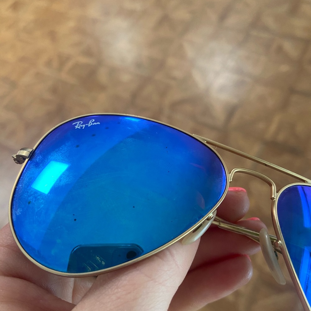 Ray Ban Aviators - Picture 3 of 5